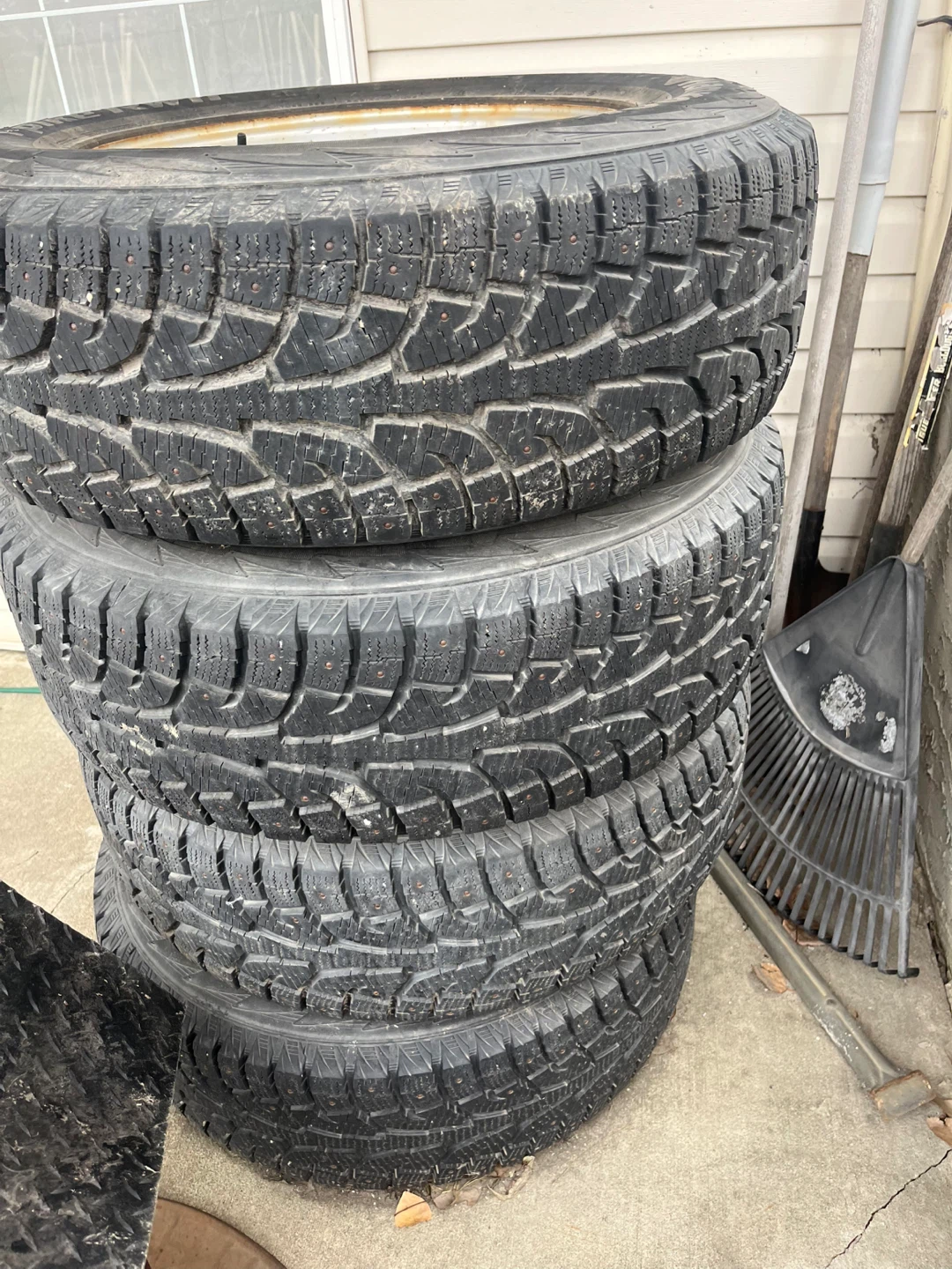 Hankook Winter Tire P265/70R18 - photo 2
