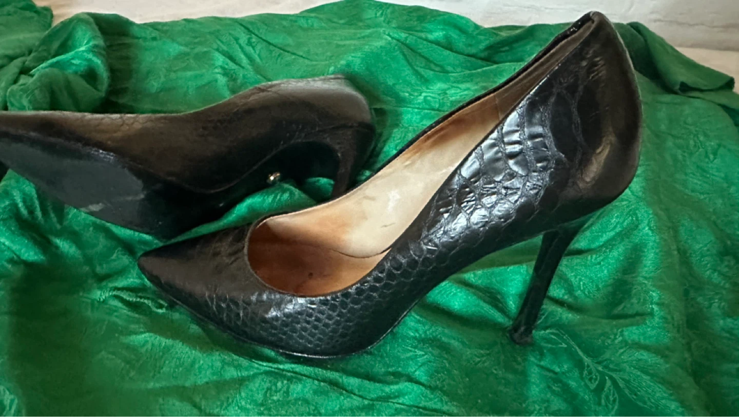 Black Snakeskin Pointed Toe Heels - photo 2