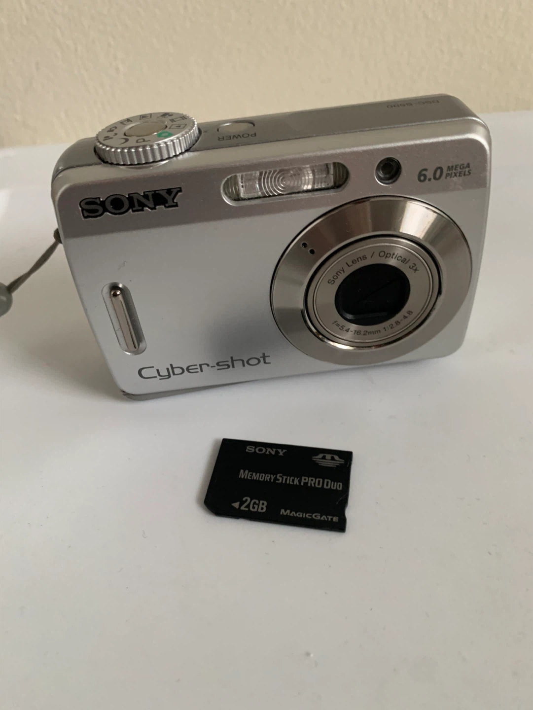 Sony Cyber-shot DSC-S500 Digital Camera with 2GB Memory Stick - photo 4