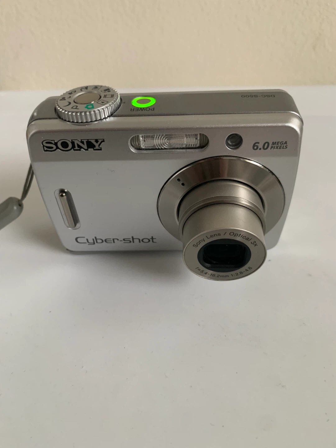 Sony Cyber-shot DSC-S500 Digital Camera with 2GB Memory Stick