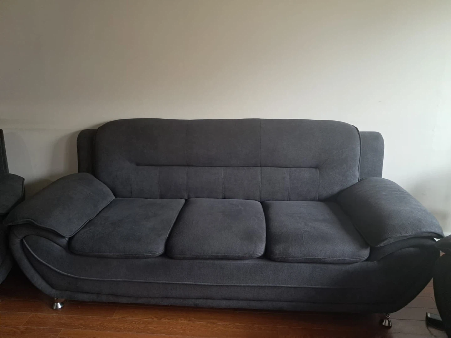 Beautiful Living Room Sofa Set - Sofa Set + 2 Accent Chairs - photo 4