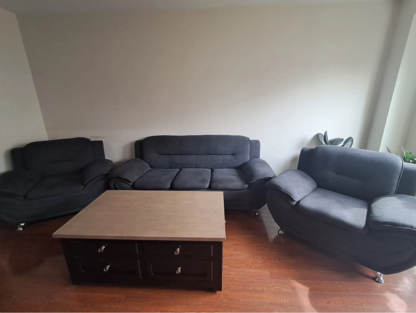 Beautiful Living Room Sofa Set - Sofa Set + 2 Accent Chairs