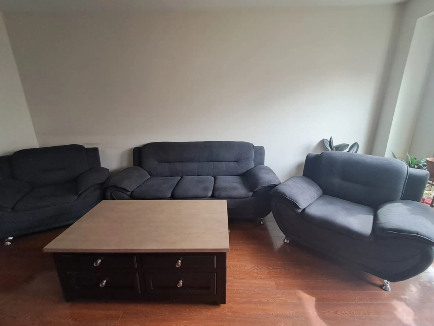 Beautiful Living Room Sofa Set - Sofa Set + 2 Accent Chairs - photo 5