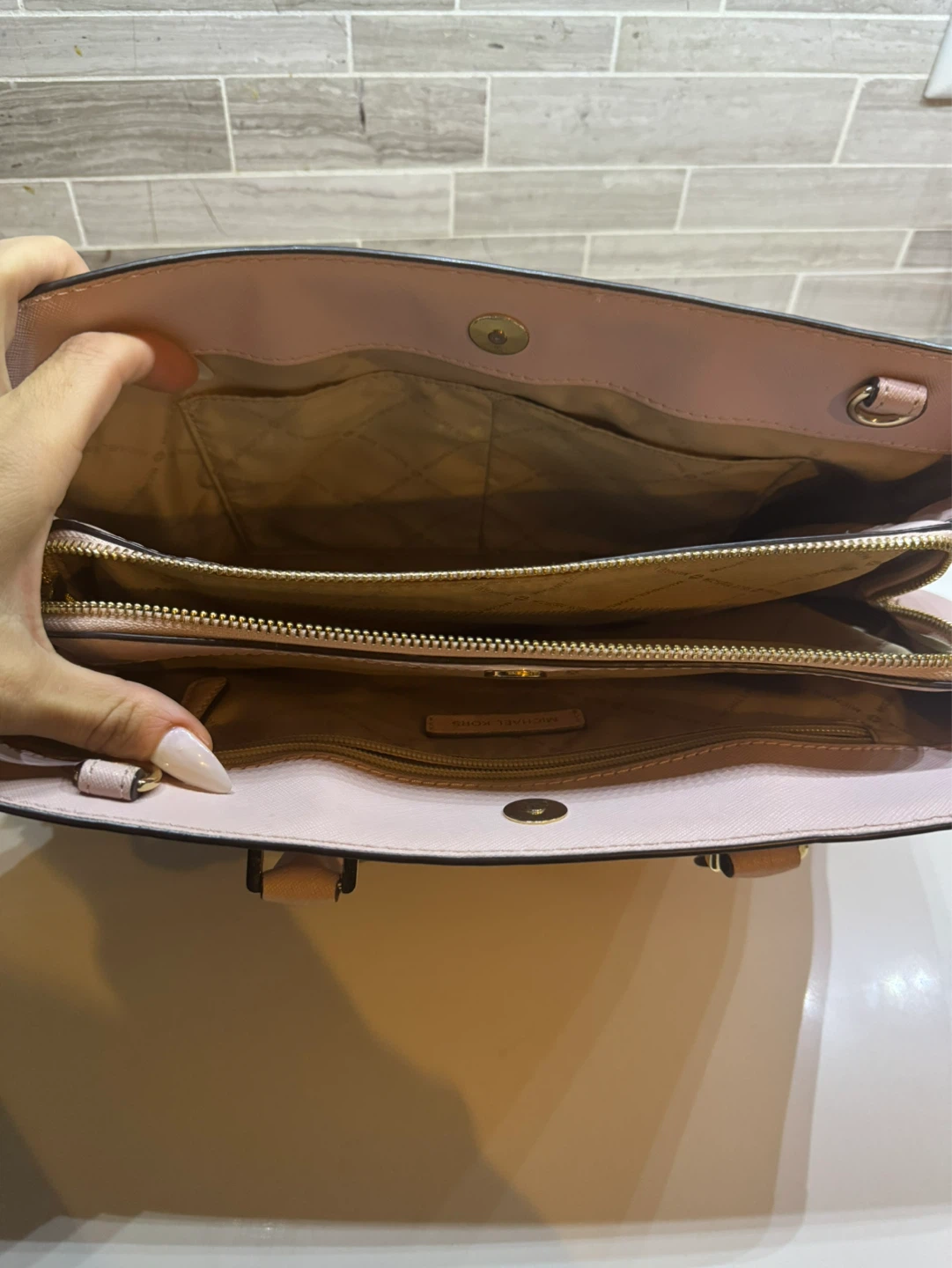 Michael Kors Pink Leather Tote Bag - photo 3