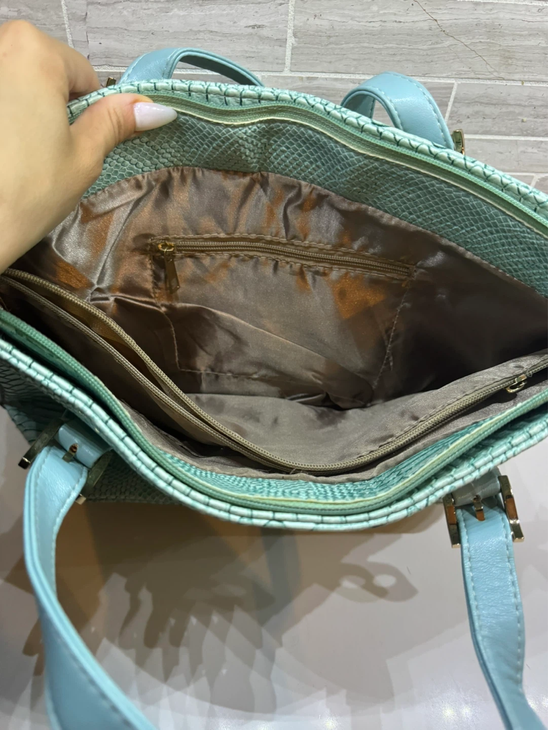 Michael Kors Tote Bag - Light Blue Snakeskin - photo 5