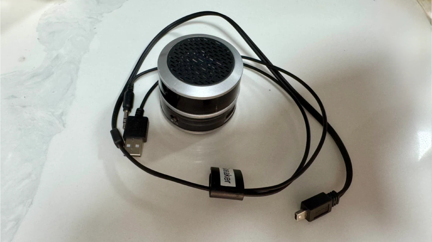 iHome IHM60 Rechargeable Mini Speaker