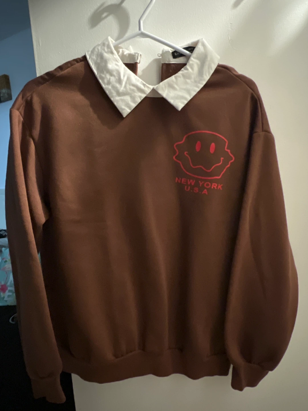 Brown Smiley Face Crewneck Sweatshirt with White Collar
