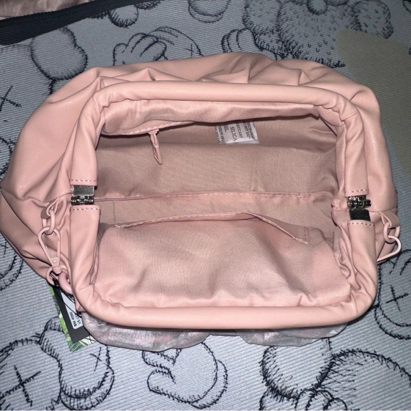 BADGLEY MISCHKA MSRP $129 Blush Pink Wrapped Frame Clutch - photo 5