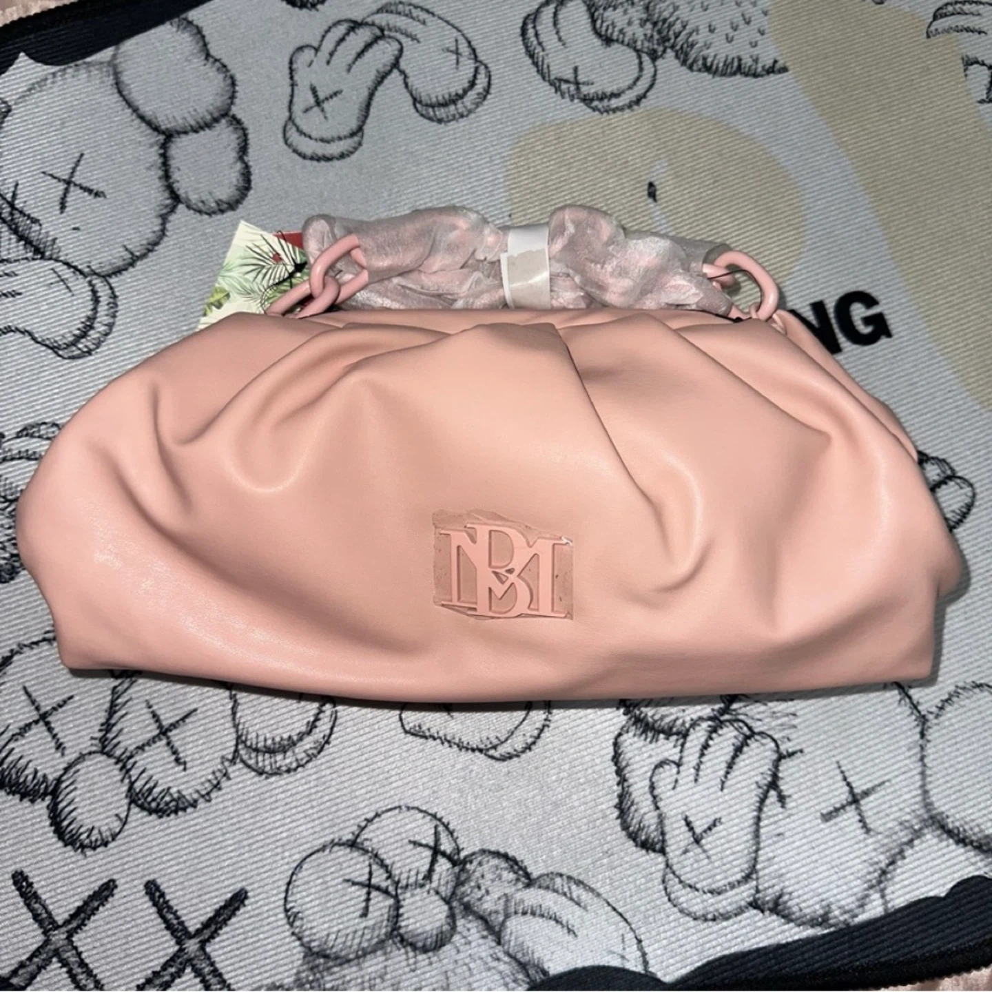 BADGLEY MISCHKA MSRP $129 Blush Pink Wrapped Frame Clutch - photo 3