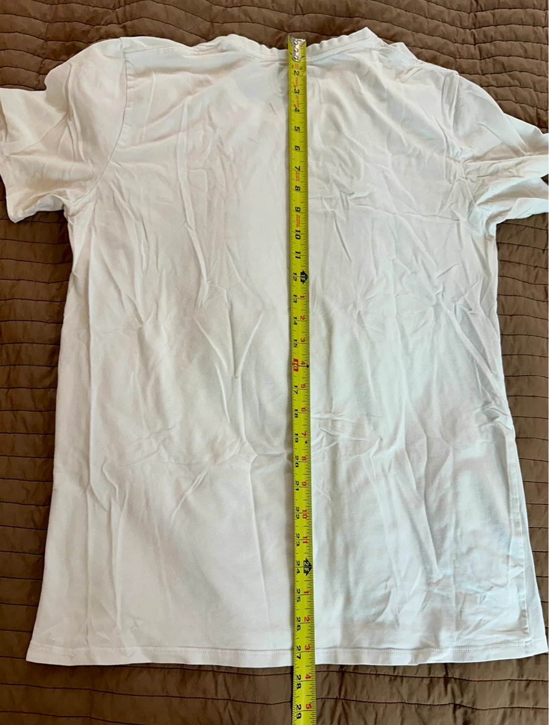 M Men’s Uniqlo White V-Neck T-Shirt - photo 5