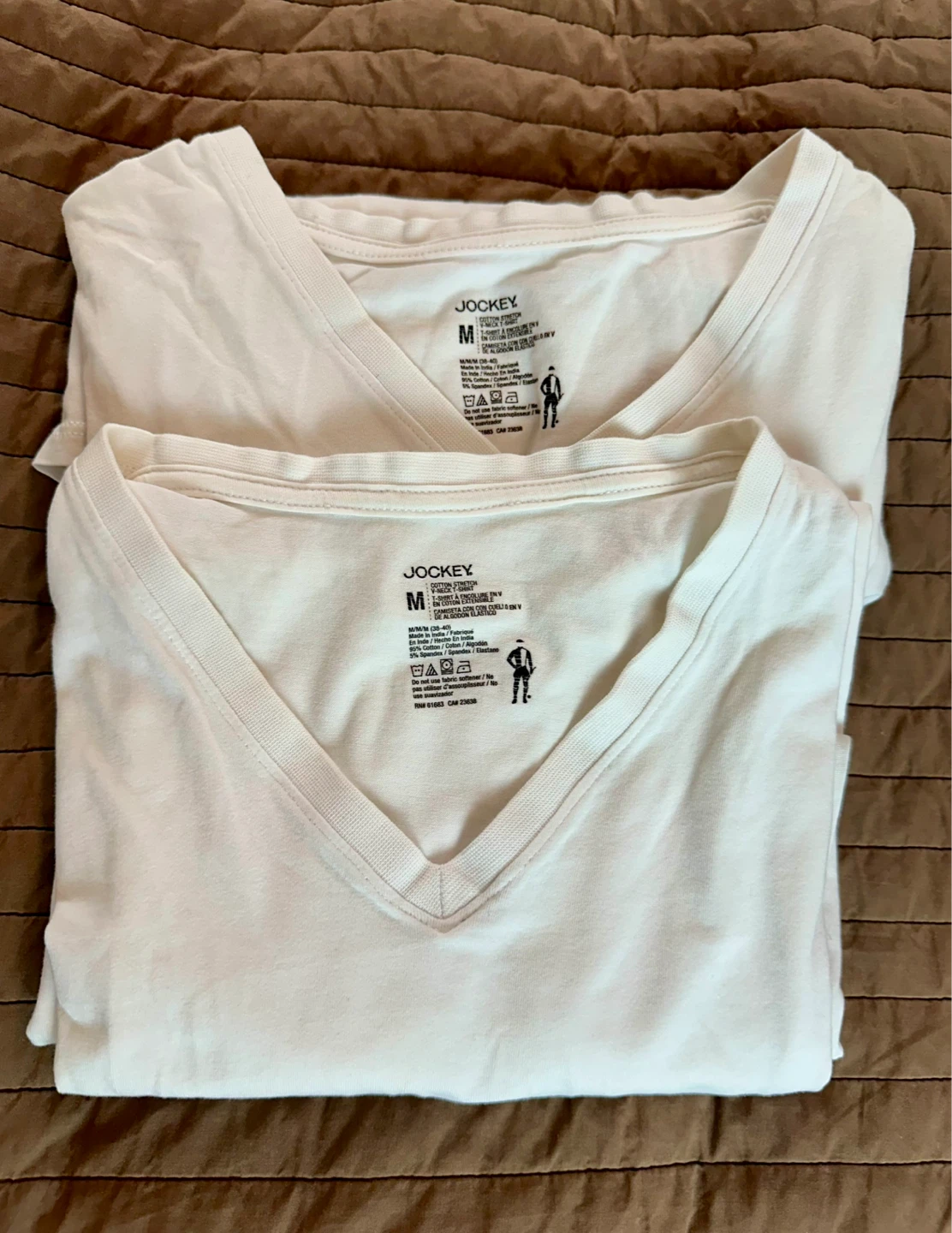M (2) Men’s Jockey Cotton Stretch V-Neck T-Shirts