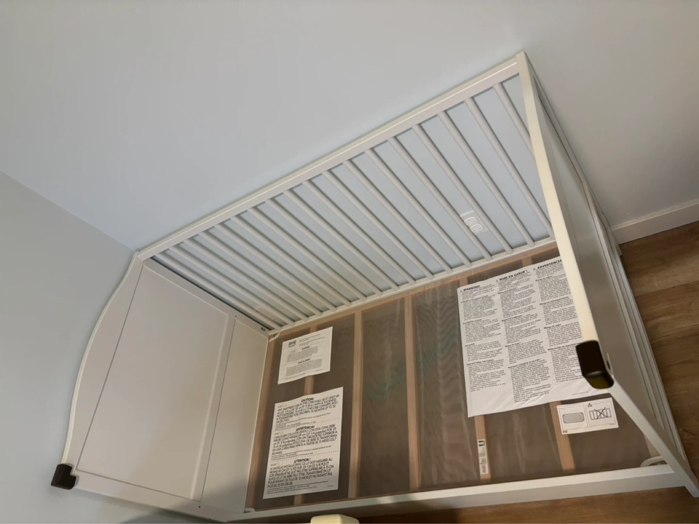 IKEA SMÅGÖRA Crib c/w mattress and sheet - photo 2