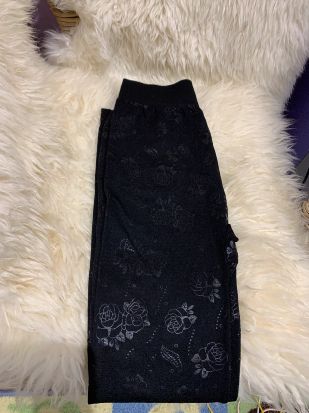 NEW Black Rose Print Leggings - photo 3
