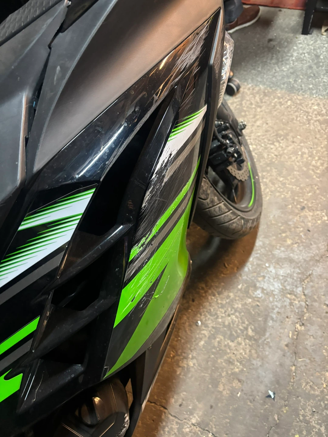 Kawasaki Ninja EX300 - photo 2