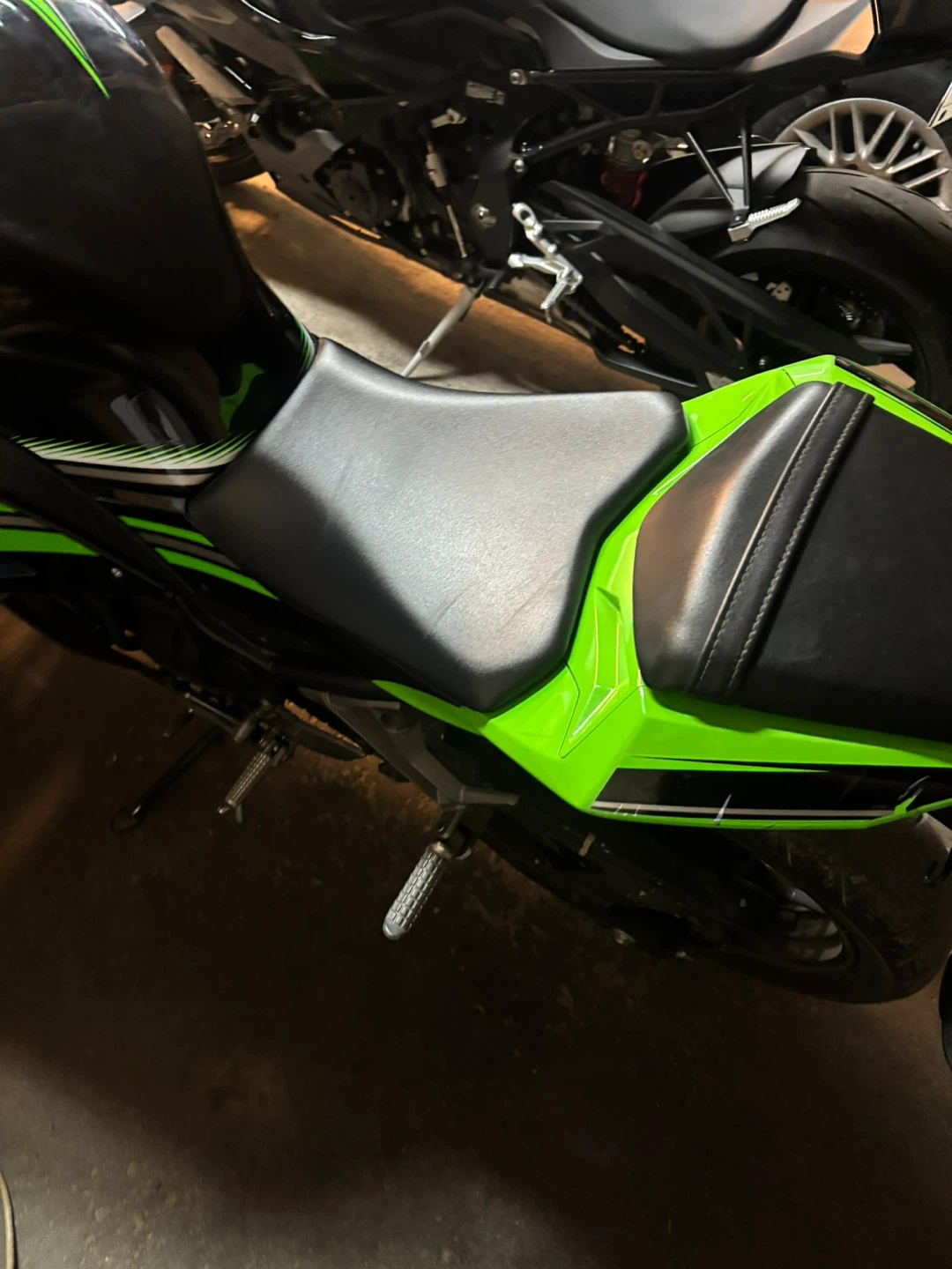 Kawasaki Ninja EX300 - photo 5