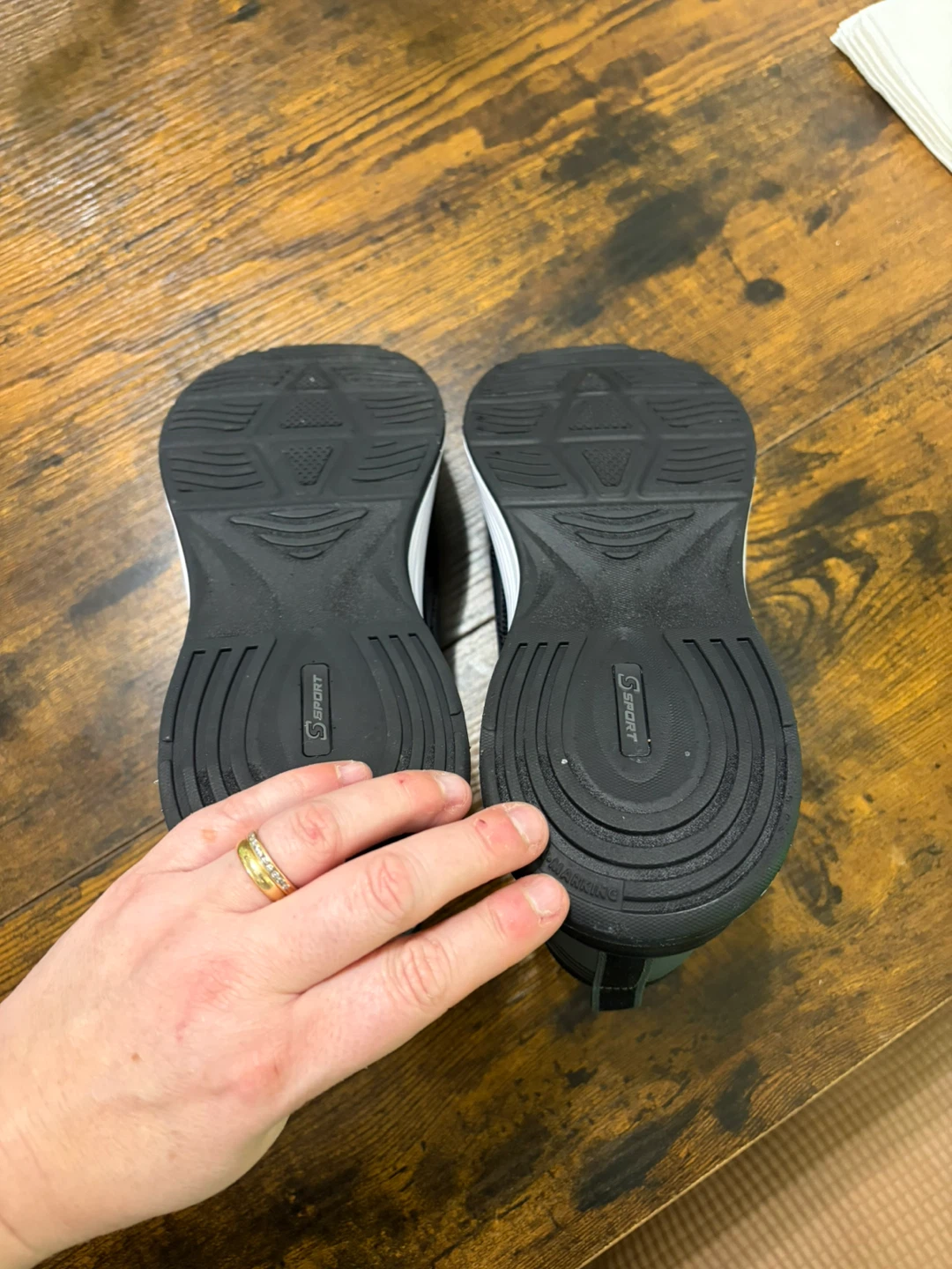 S Sport Kids Black Memory Foam Sneakers Size 6 - photo 4