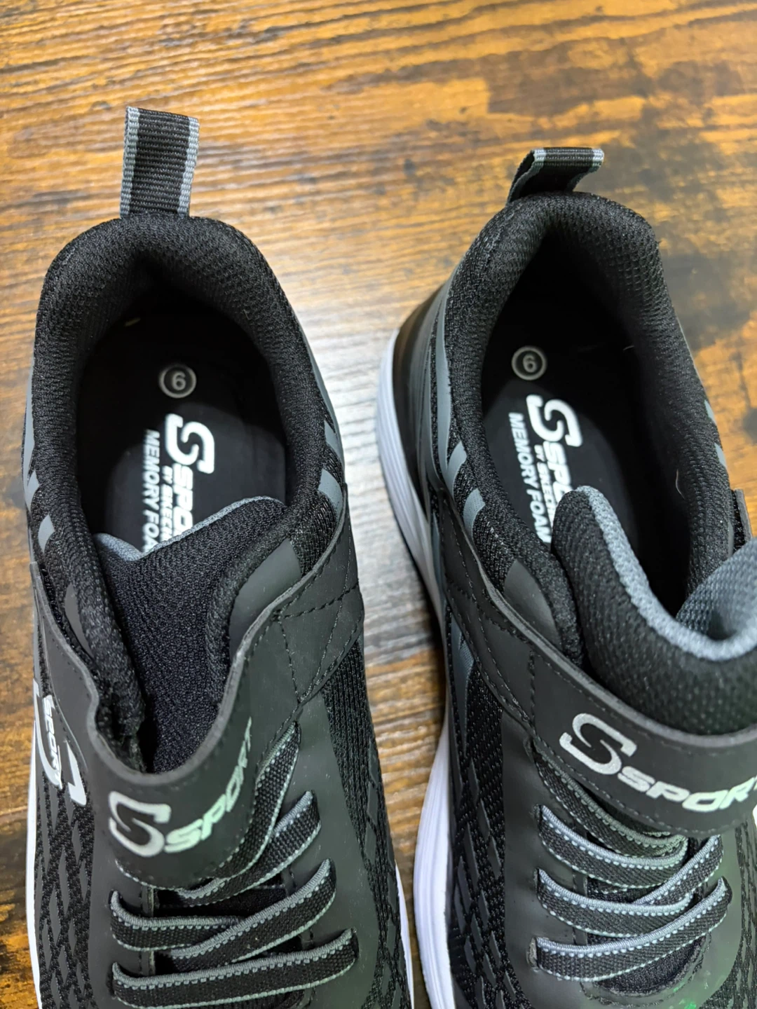 S Sport Kids Black Memory Foam Sneakers Size 6 - photo 2