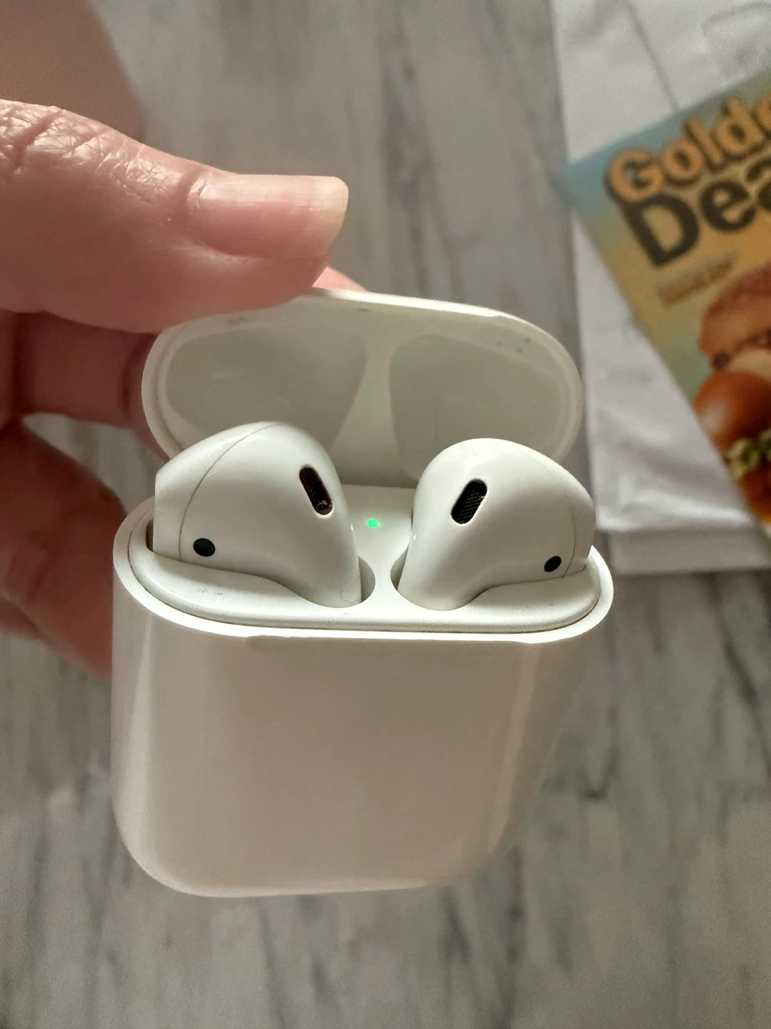Apple AirPods 2nd Generation Charging Case - photo 2