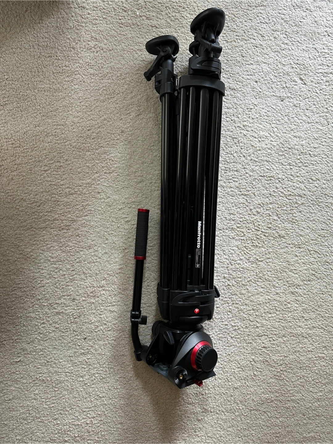 Manfrotto 546B Tripod with 504HD Head and Bag - photo 3