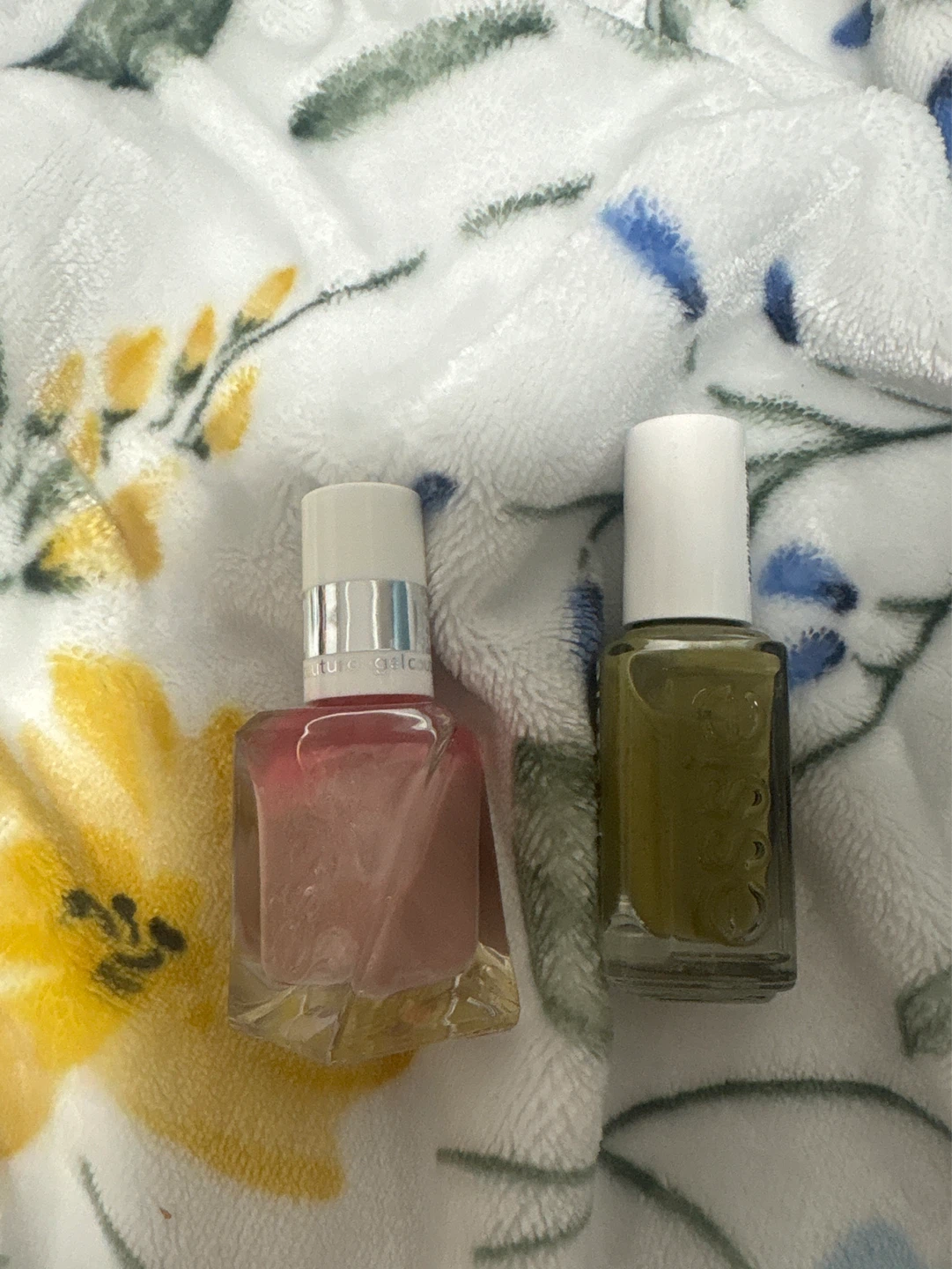 Essie Nail Polish Duo - Pink and Olive Green