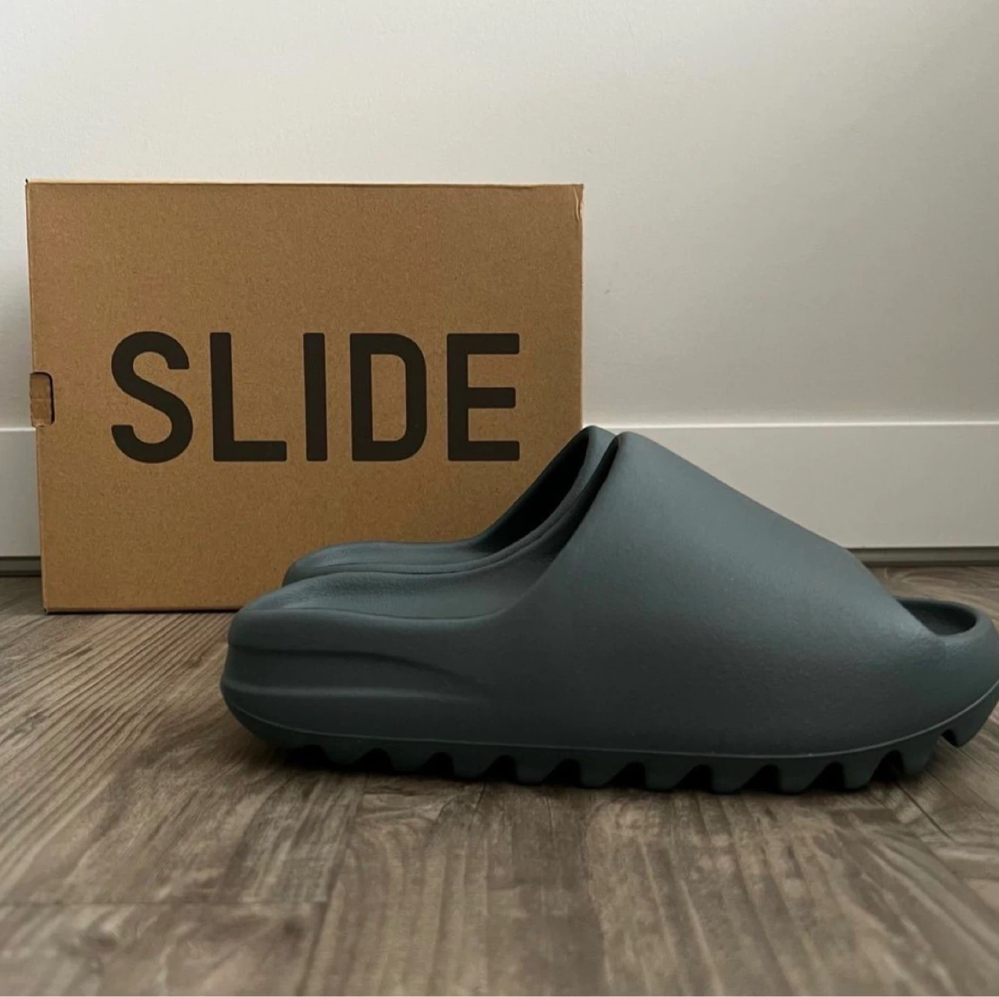 Adidas Yeezy Slide