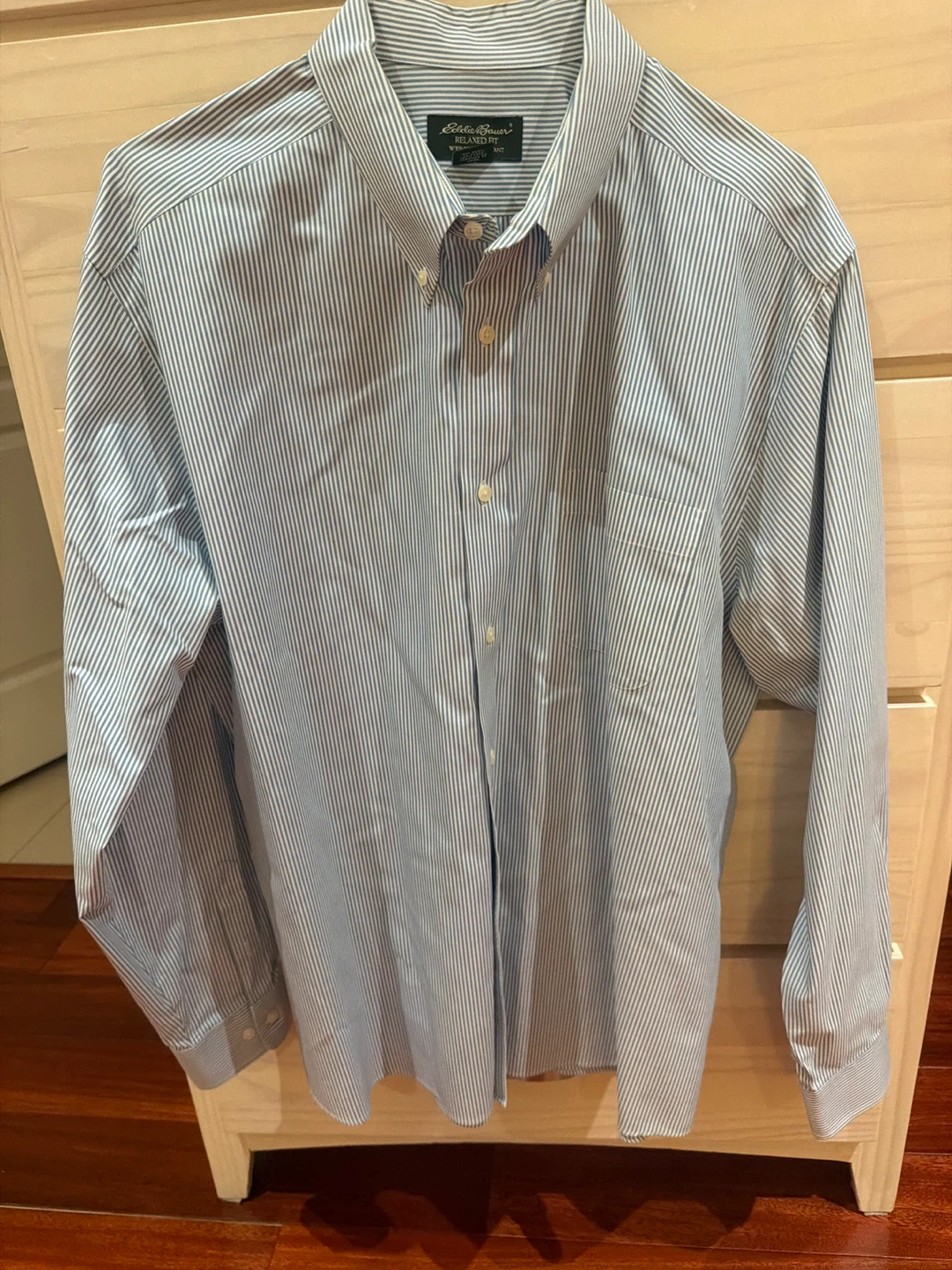 Eddie Bauer  Relaxed Fit Wrinkle-Resistant  Button-Down Shirt XL