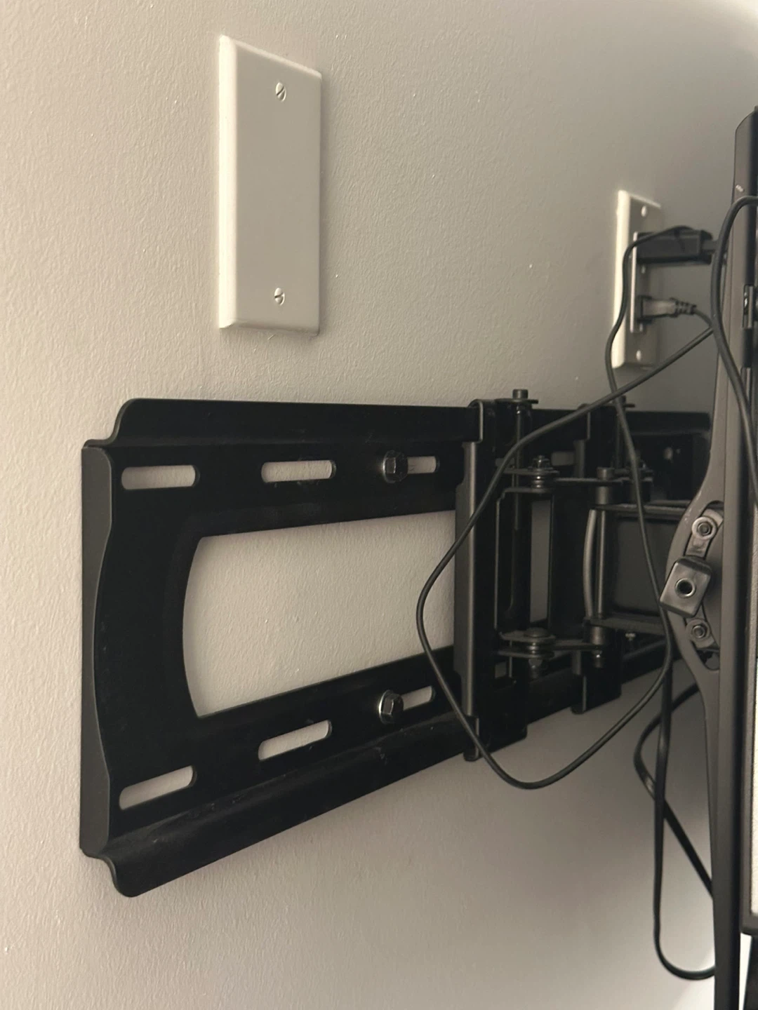 55” RCA 4K UHD TV Incl Swivel Wall Mount & Remote - photo 4