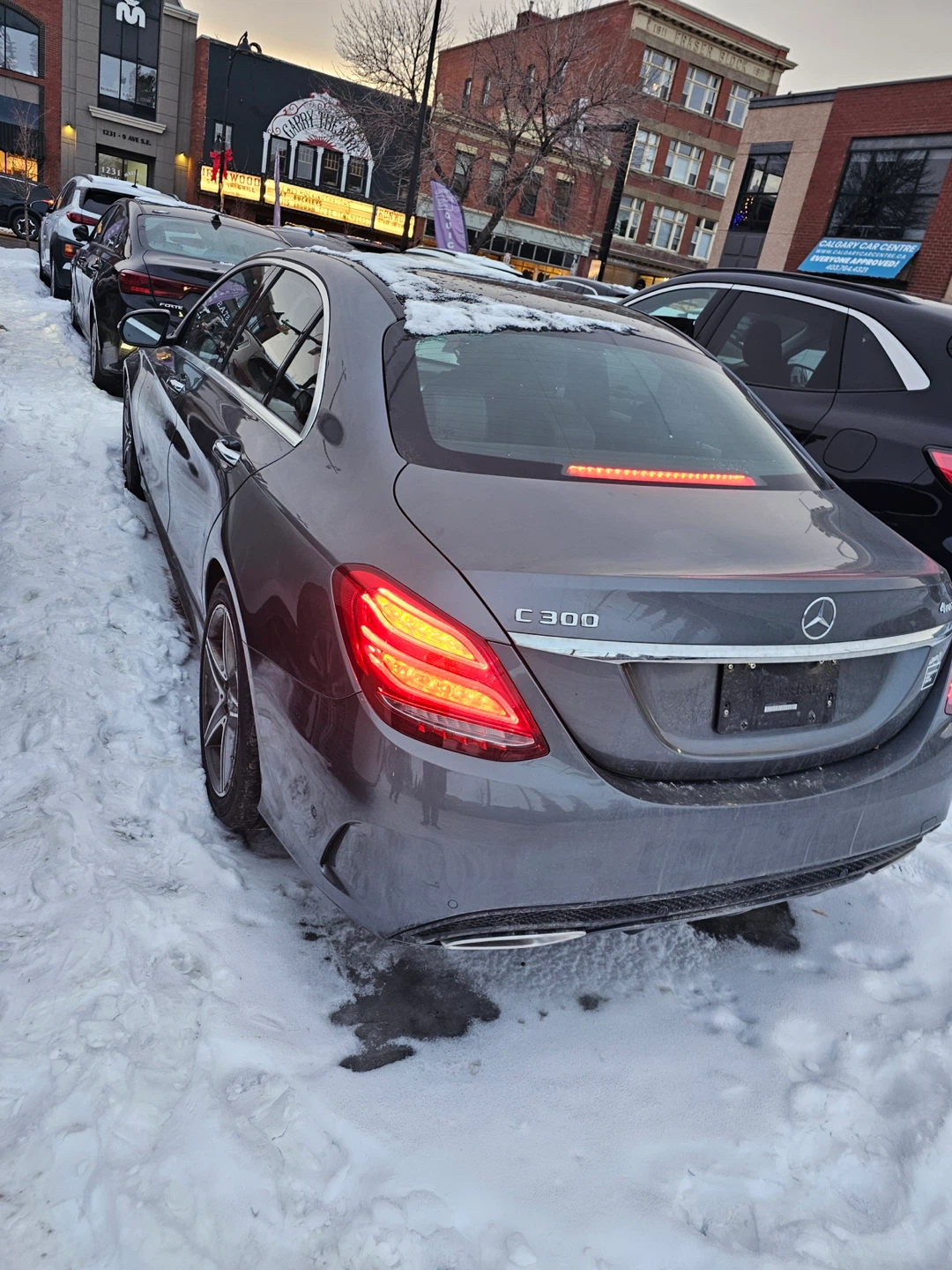 Mercedes-Benz C300 Sedan - photo 2
