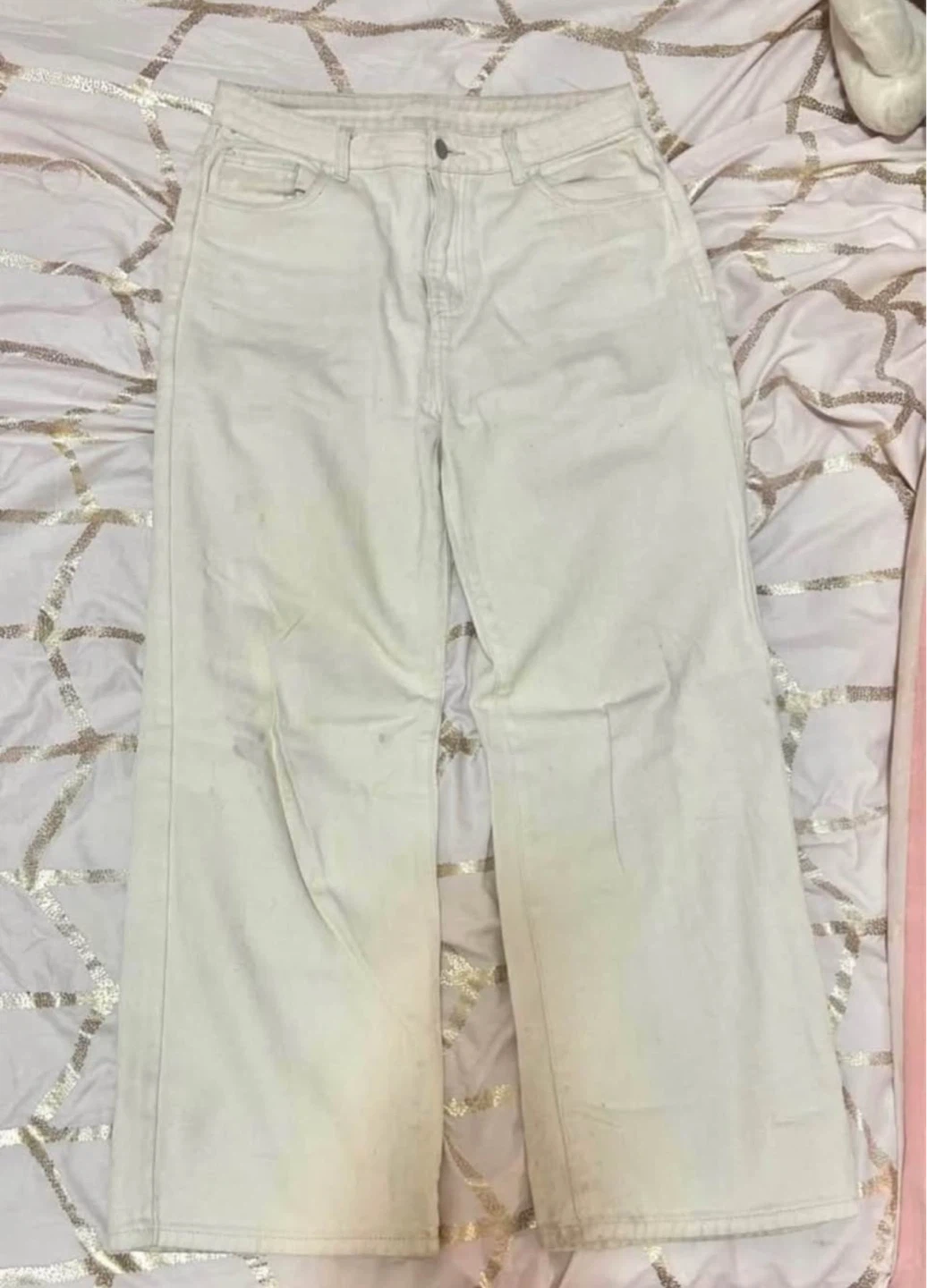 beige jeans