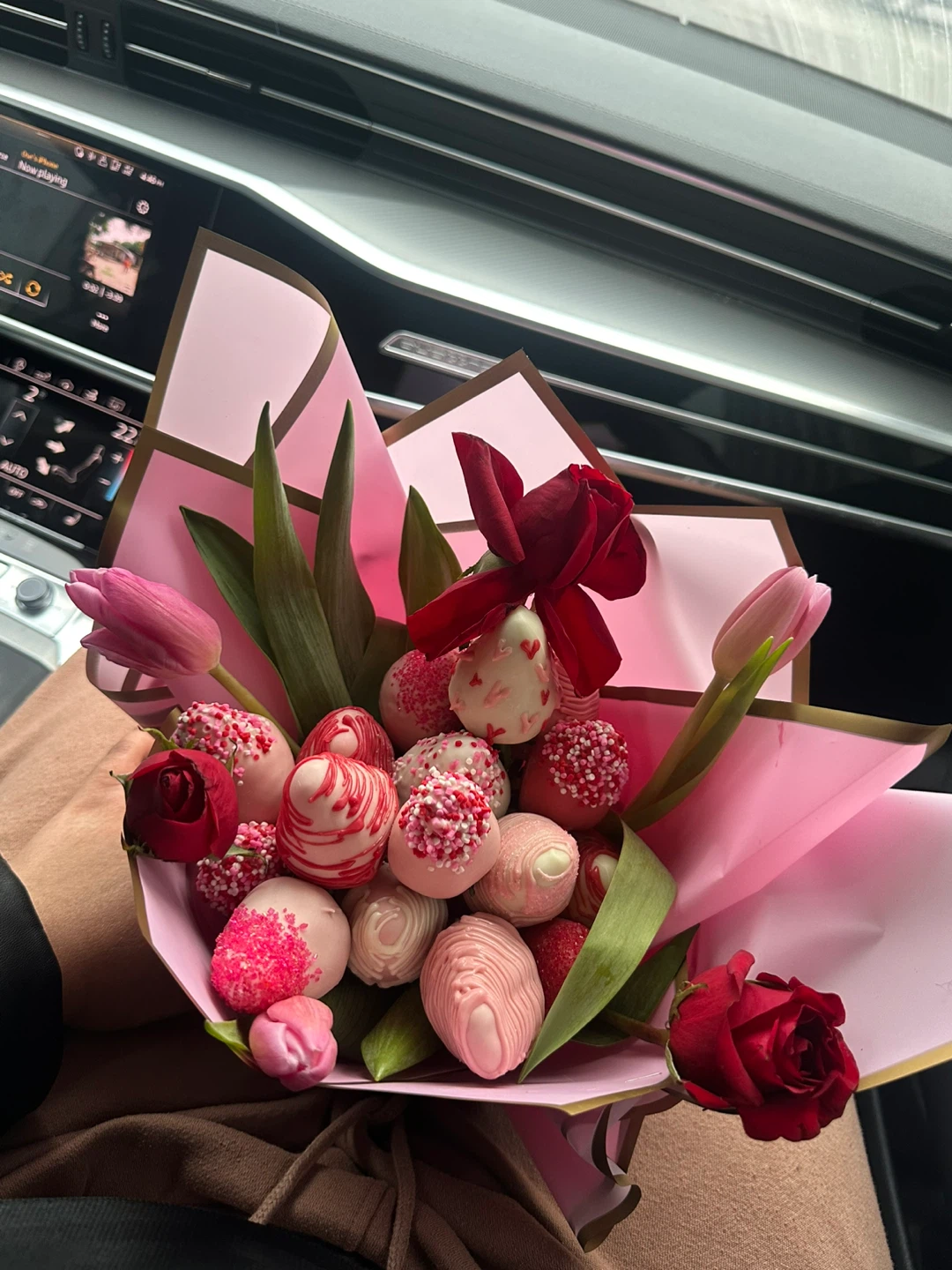 Chocolate Covered Strawberry Bouquet - photo 4