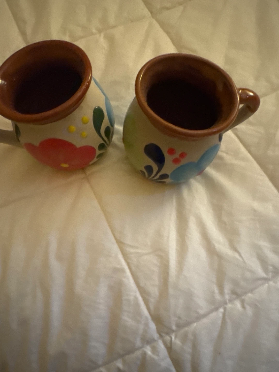 Set of 2 Hand-Painted Ceramic Mugs - photo 2