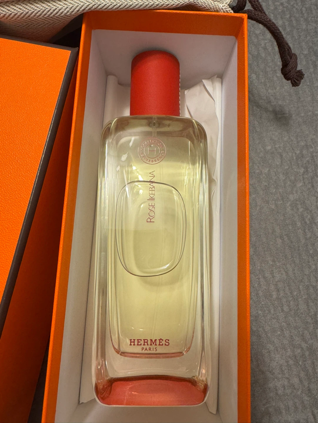 Hermes Rose Ikebana