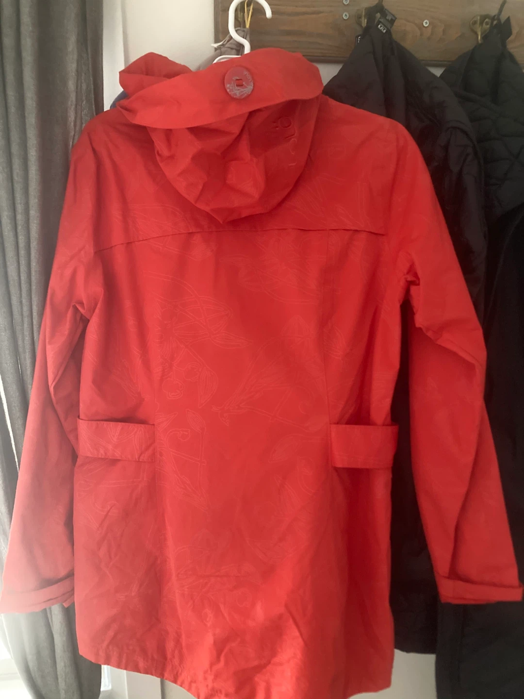 Lole Red Hooded rain jacket  Size M (8-10) - photo 5
