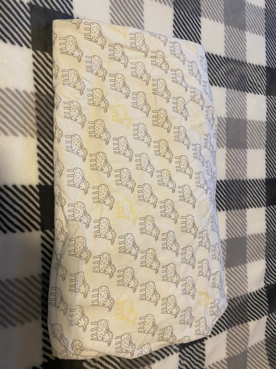 Crib Mattress sheet with Sheep Pattern - photo 2