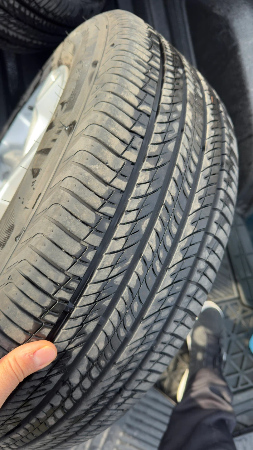 4 Hankook 225 /60 R17 99H tires + 4 original Chevrolet rims. - photo 5