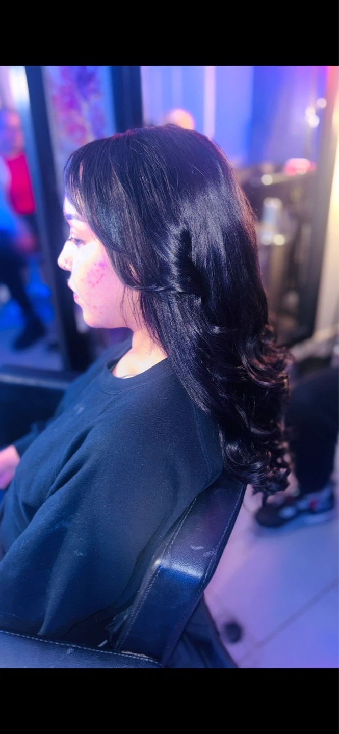 Women's Hair Styling Services - photo 3