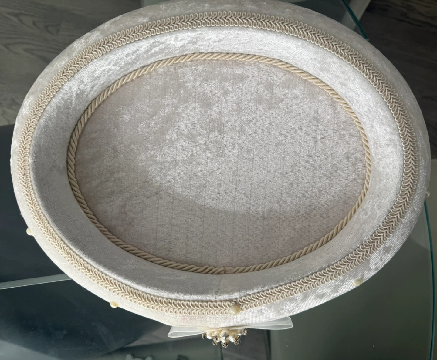 Decorative Oval Tray with Pearls and Bow - photo 2