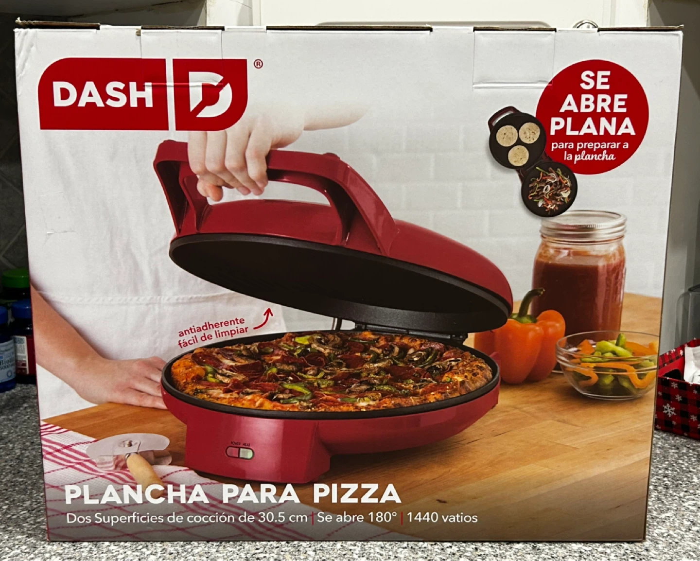 NEW Dash Pizzeria Perfect Pizza Griddle Oven Maker Red 🍕