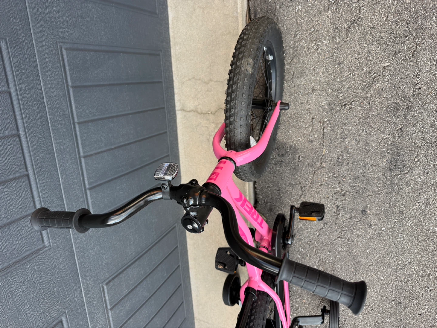 Pink Trek Kids' Bike 16 with Training Wheels - photo 2