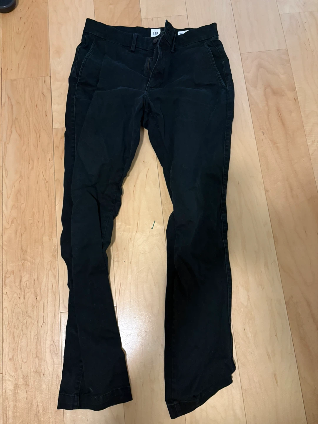 GAP Essential Khaki Slim Pants - Black