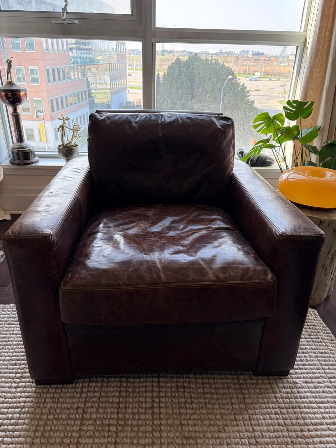 Brown Leather Armchair - photo 2