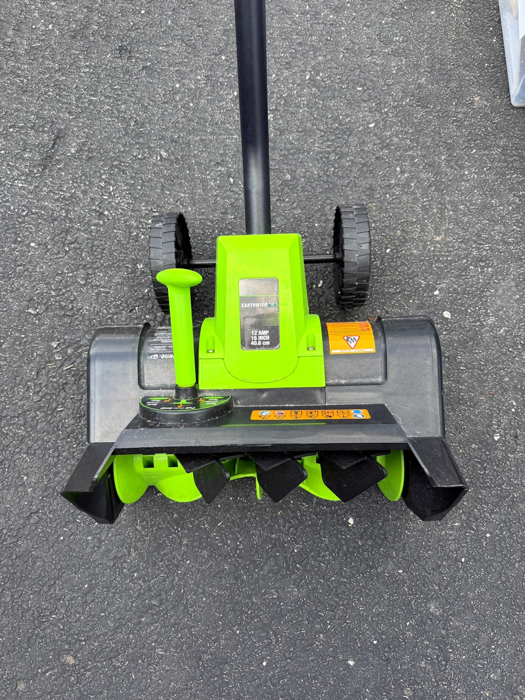 Earthwise 16-IN Snow Thrower SN70016