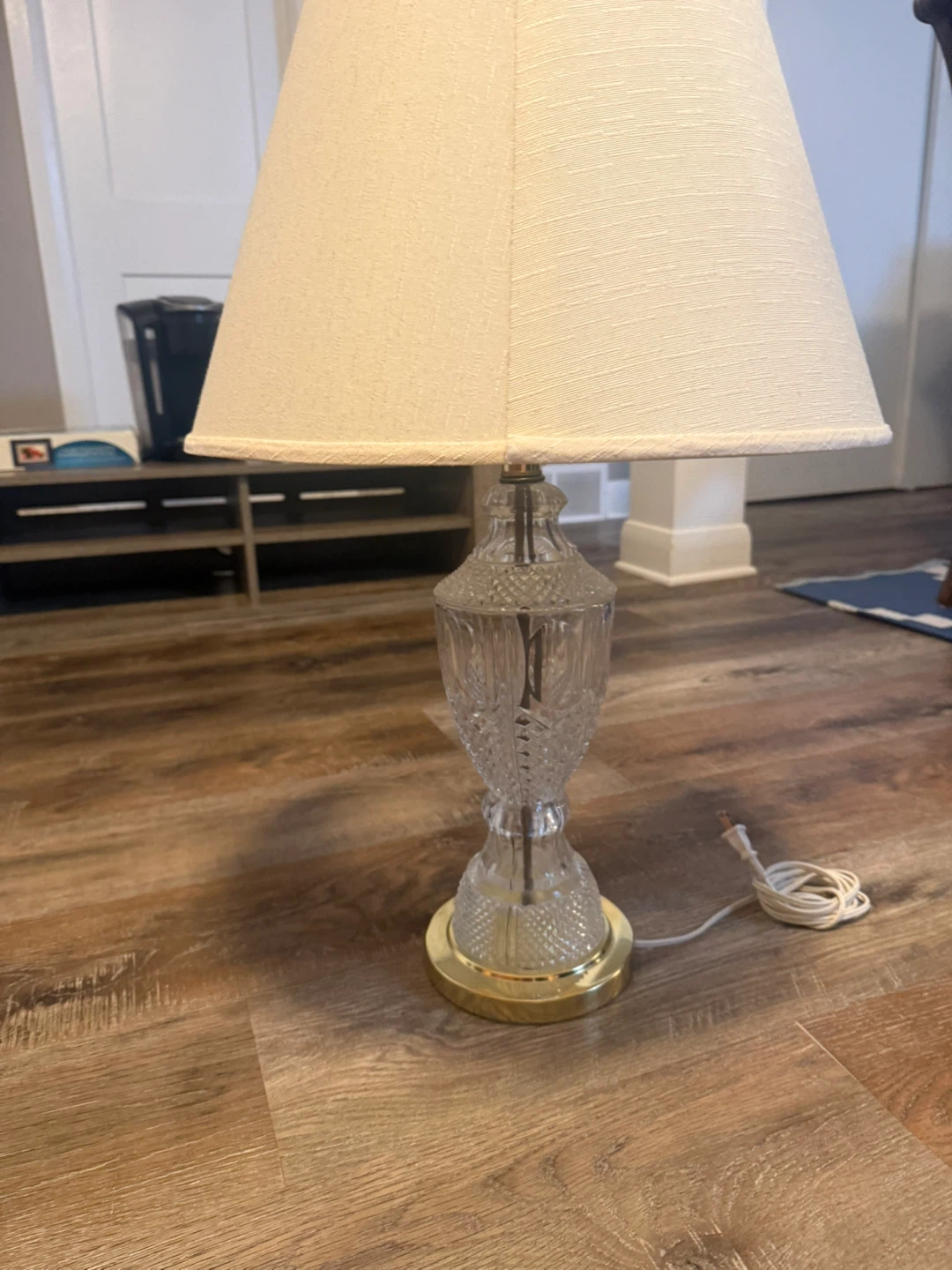 Clear Glass and Brass Table Lamp with Cream Shade - photo 3
