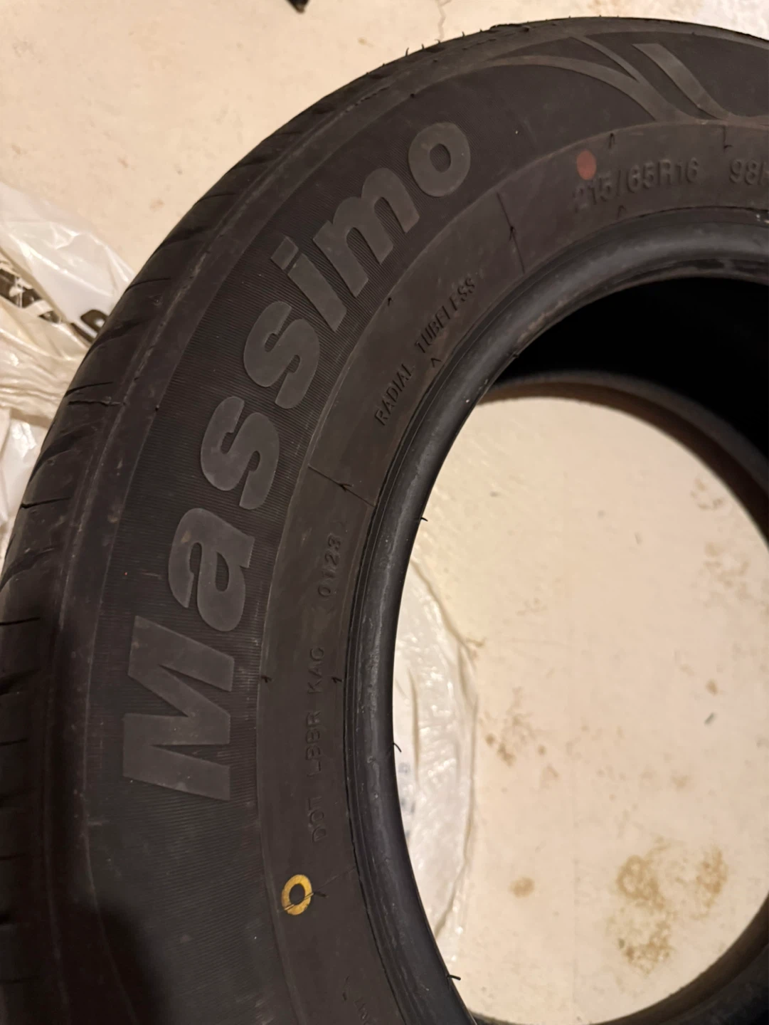 Massimo Tire 215/65R16 98H - photo 3