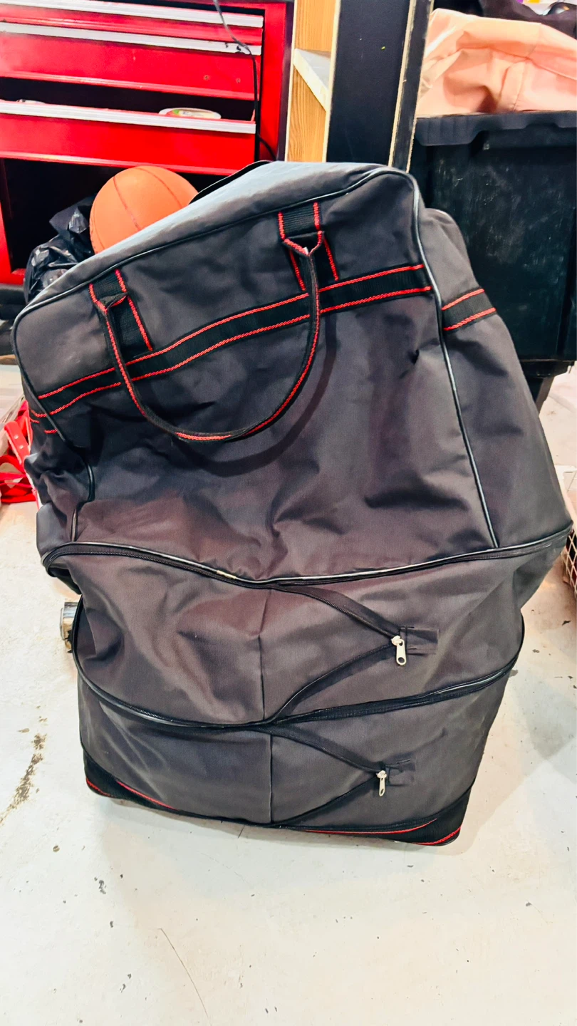 rolling adjustable luggage bag on wheels