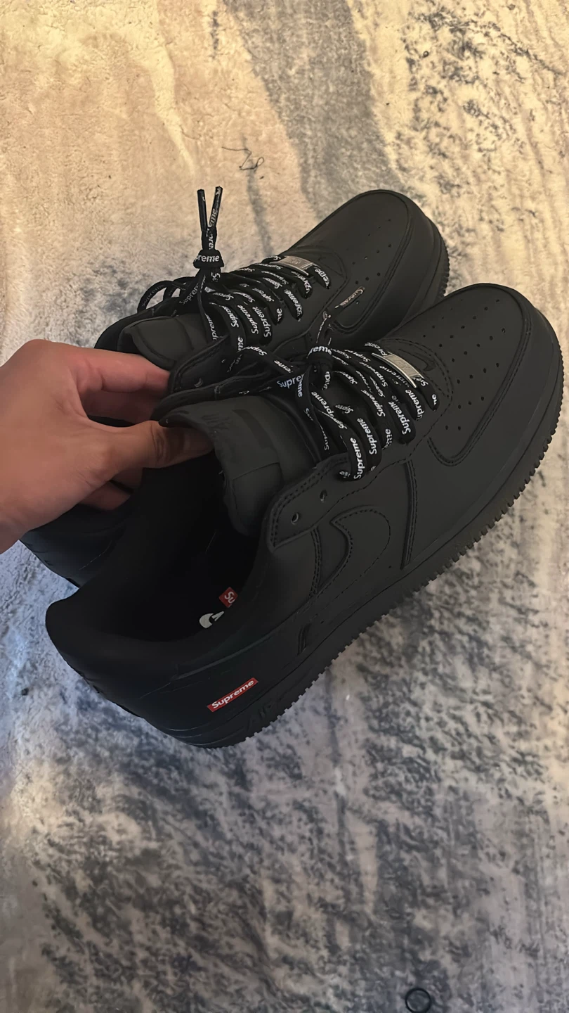 Supreme x Nike Air Force 1 Low Black - photo 3