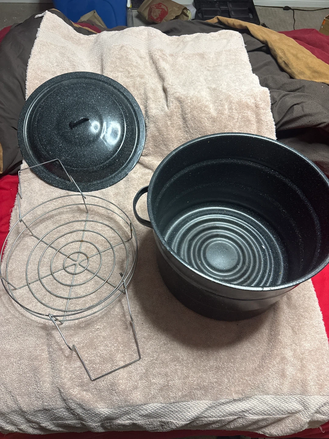 Granite Ware Roaster Pot with Rack - photo 2