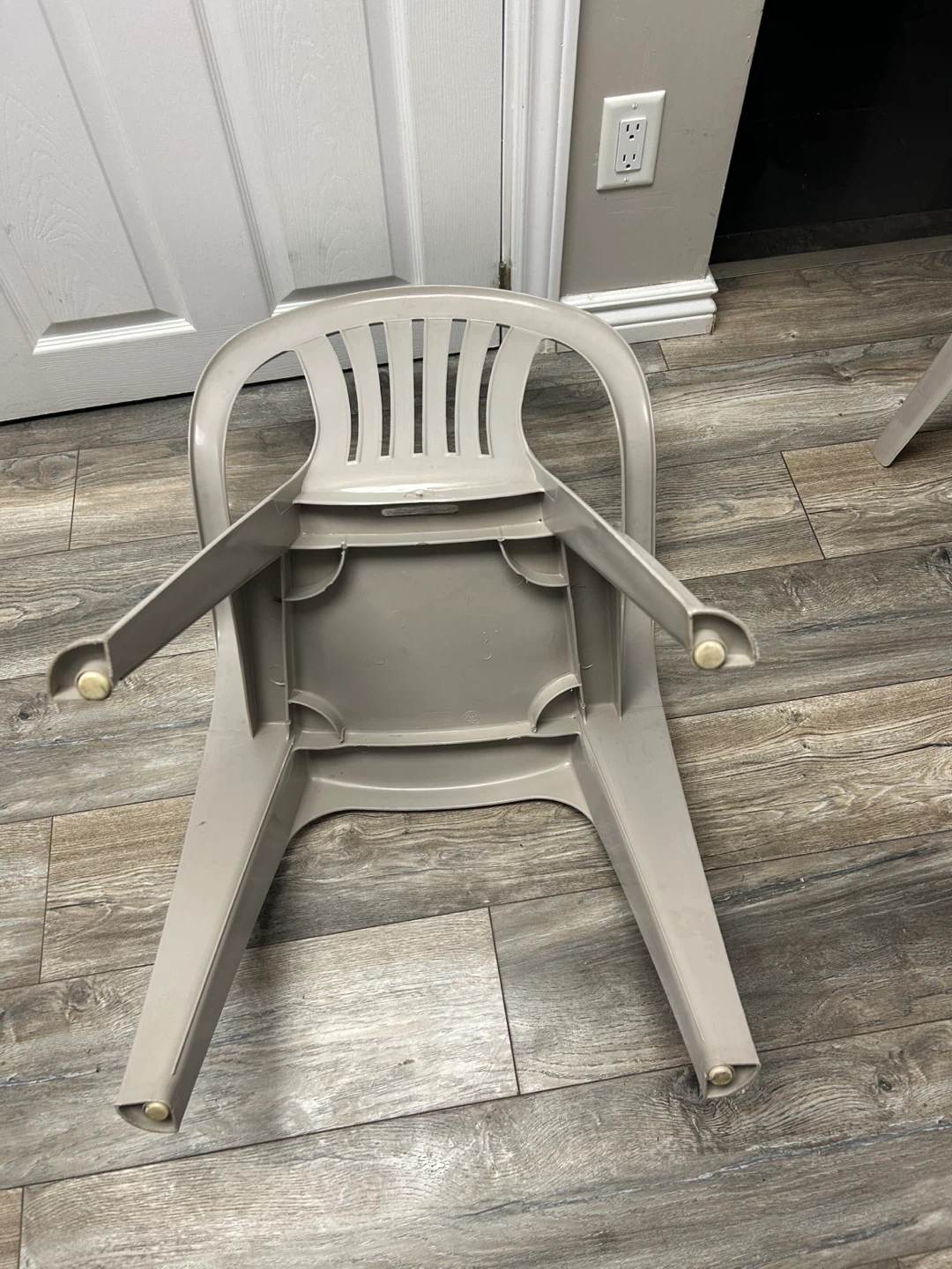 Plastic Patio Chair - photo 3