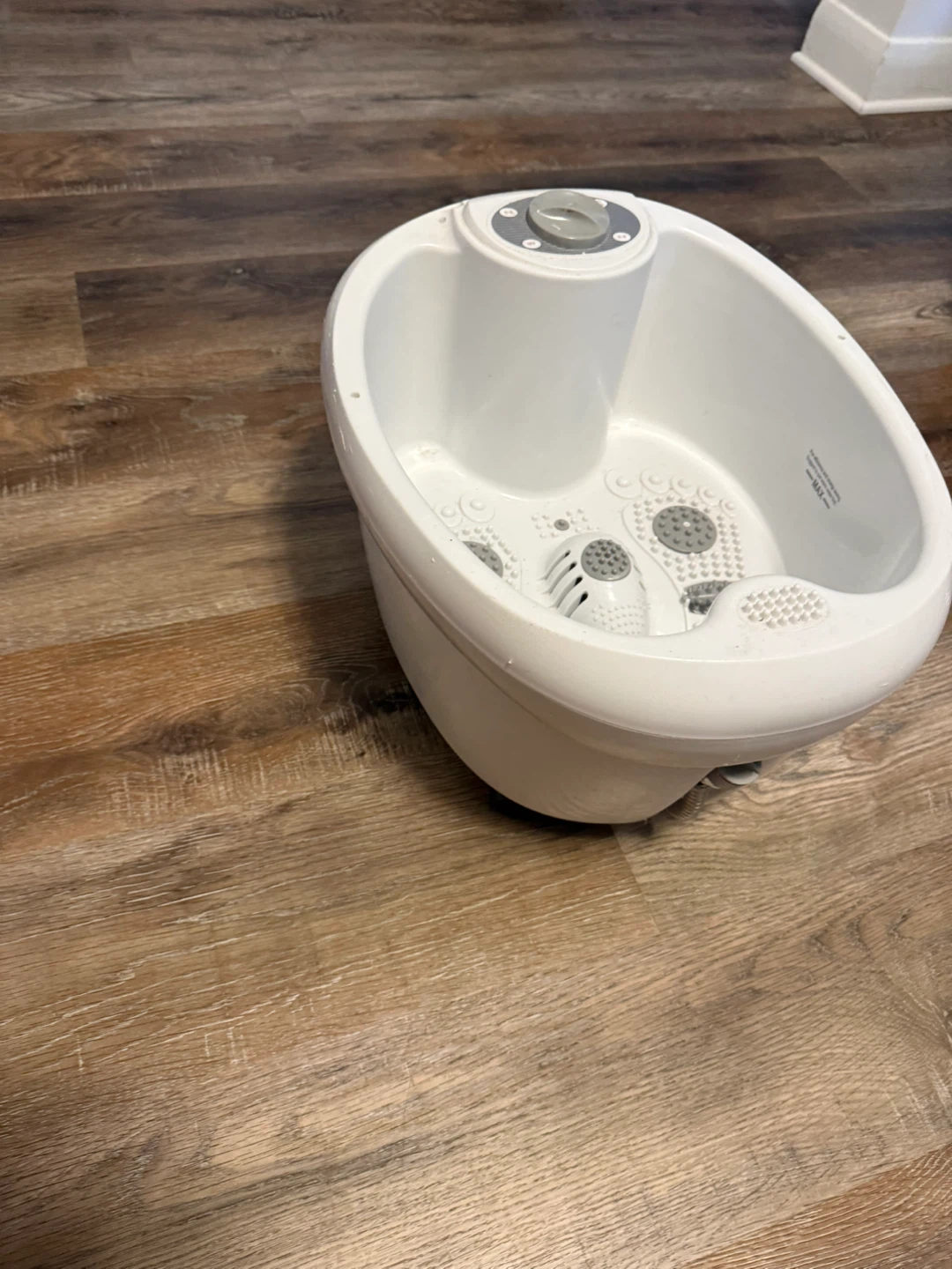 White Foot Spa Massager - photo 3