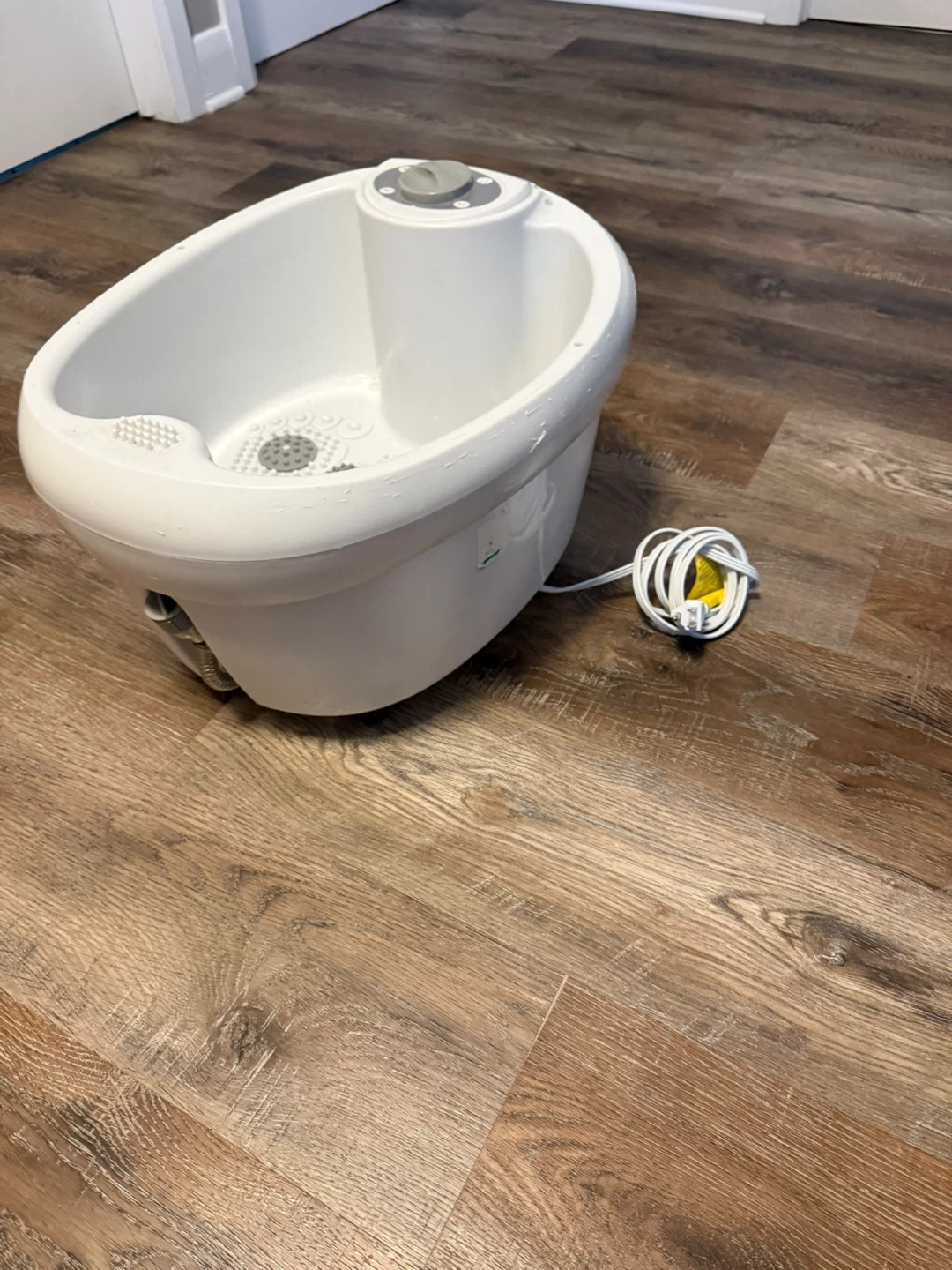 White Foot Spa Massager - photo 2